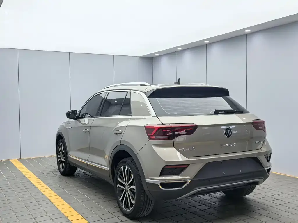 Volkswagen T-Roc — фото 4