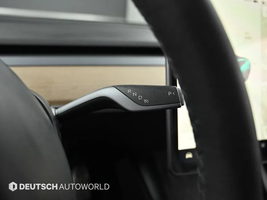 Tesla Model 3 — фото 10