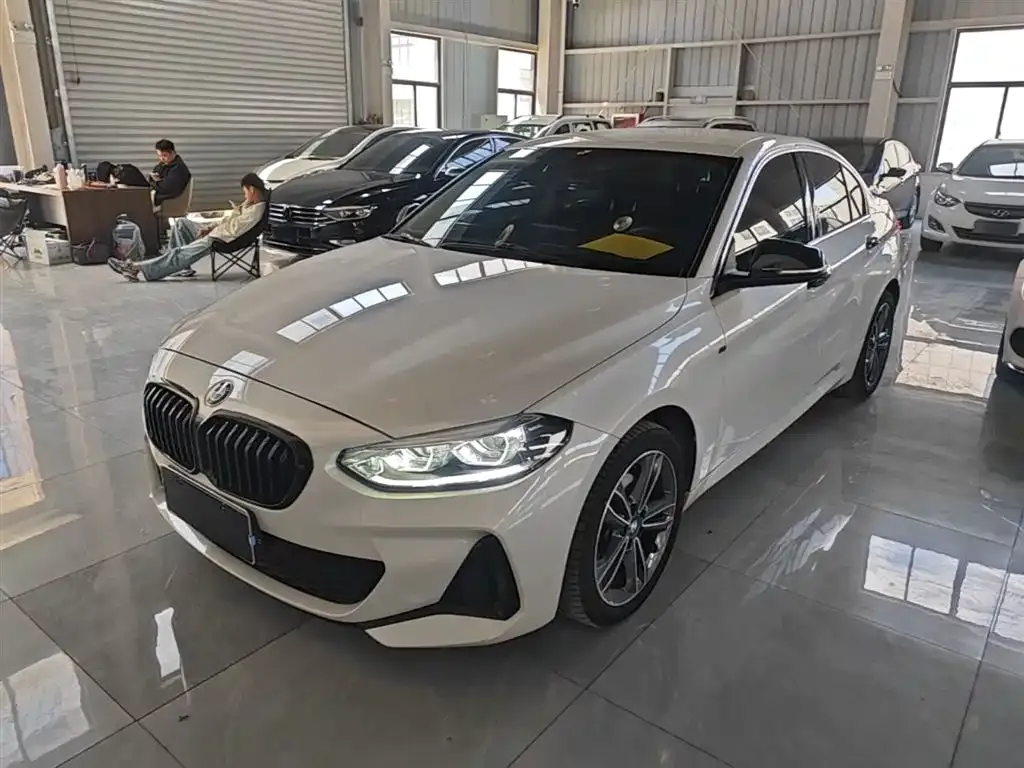 BMW 1 Series — фото 1