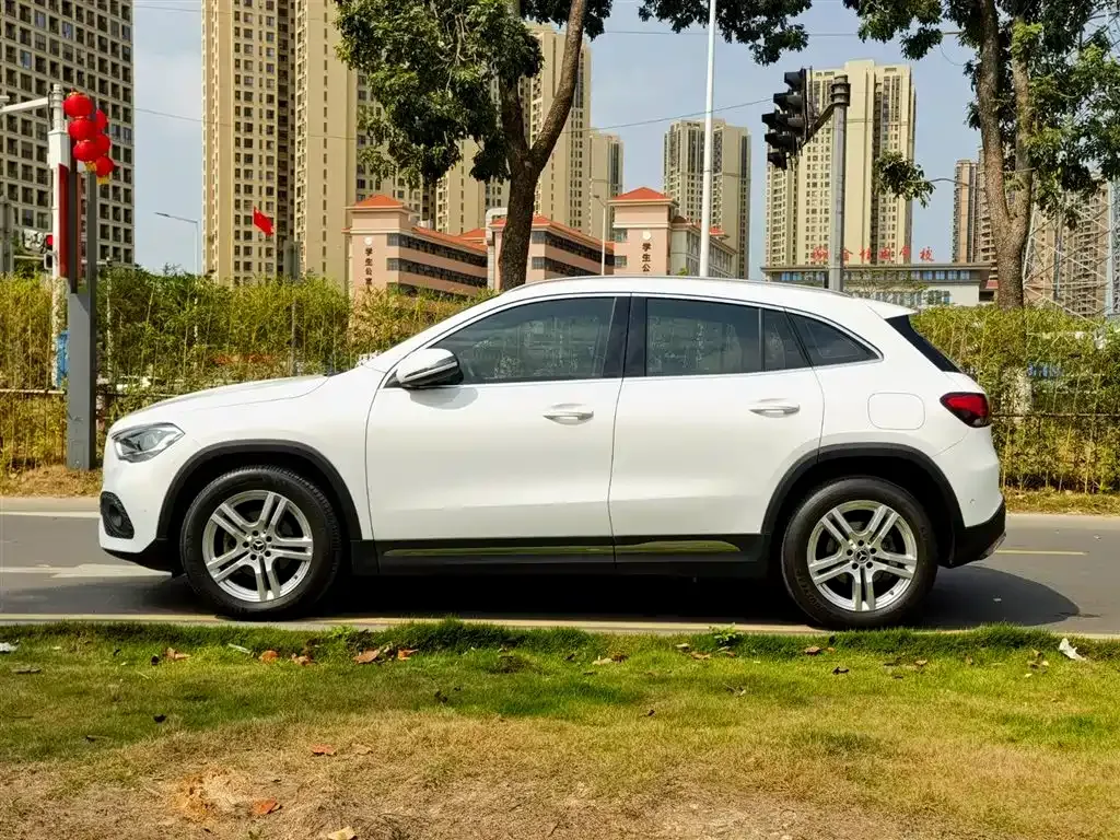 Mercedes-Benz GLA — фото 7