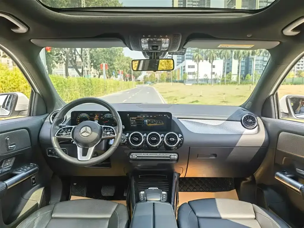 Mercedes-Benz GLA — фото 9
