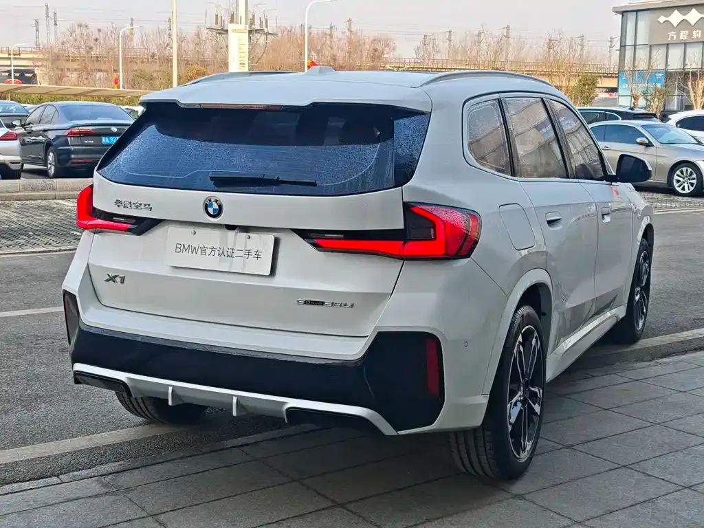 BMW X1 — фото 10