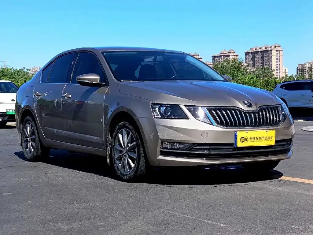 Skoda Octavia — фото 8