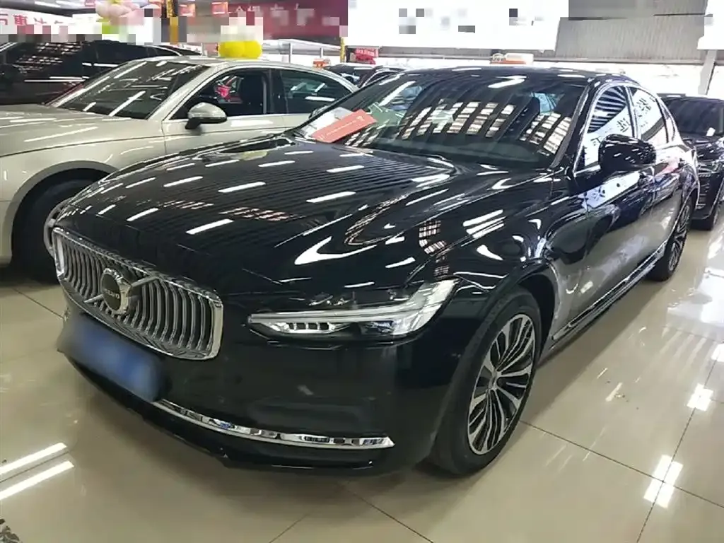 Volvo S90 — фото 1