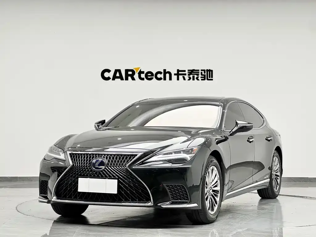 Lexus LS — фото 1