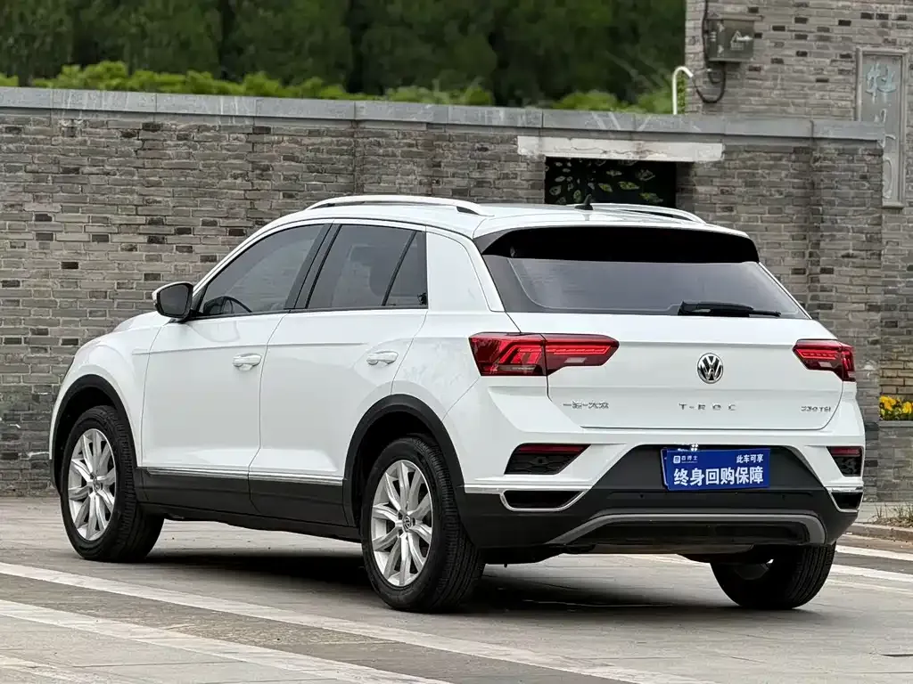 Volkswagen T-Roc — фото 5