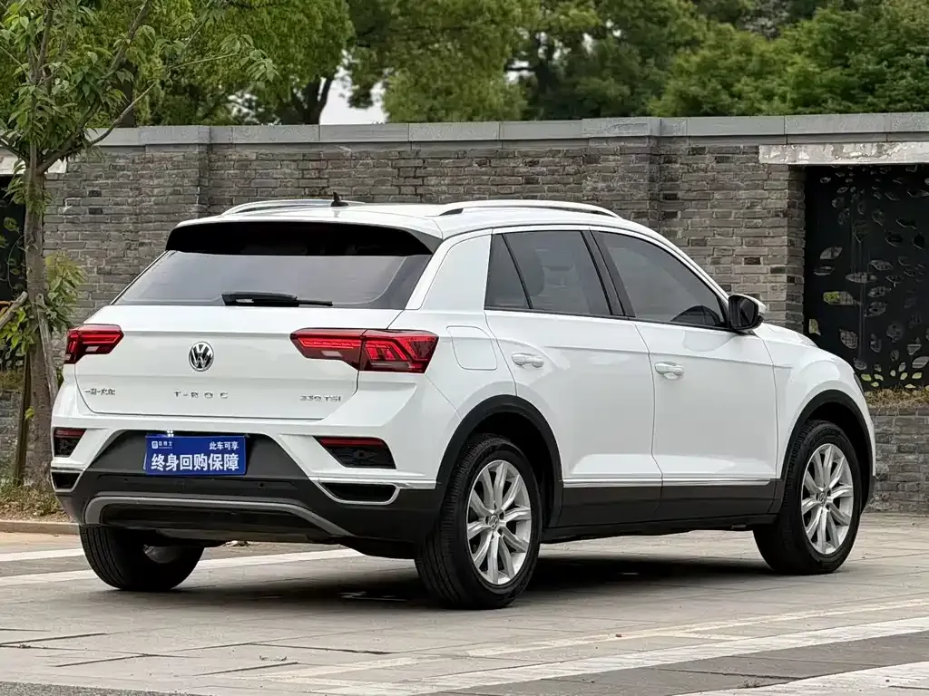 Volkswagen T-Roc — фото 2