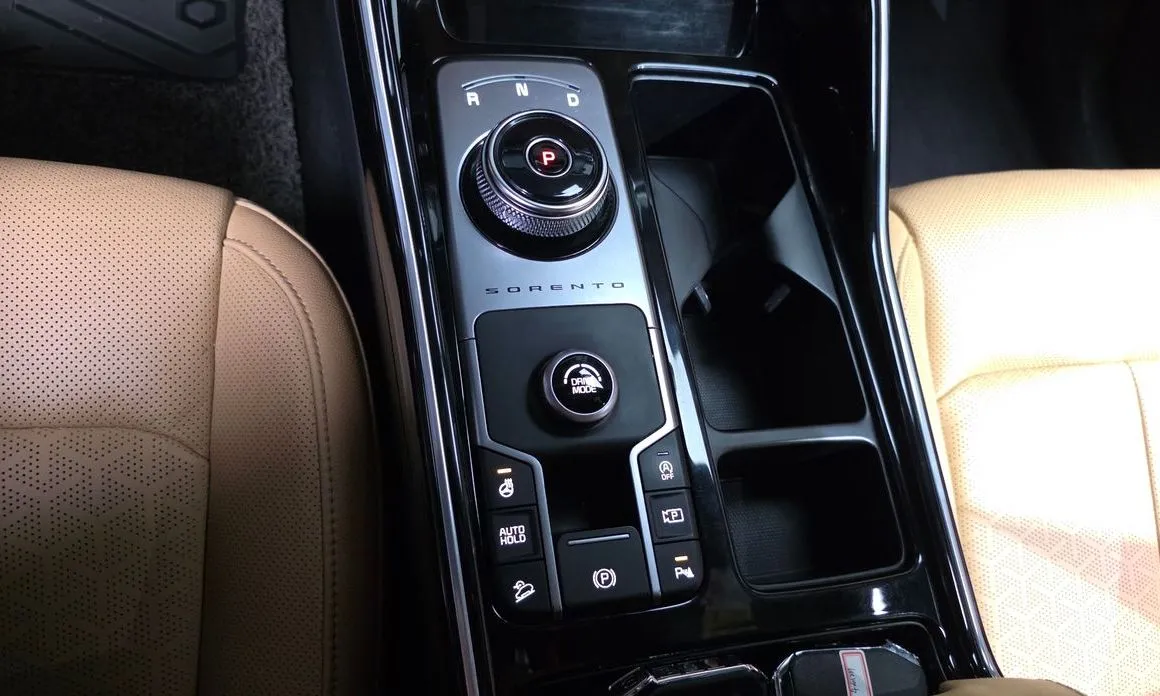 Kia Sorento — фото 4