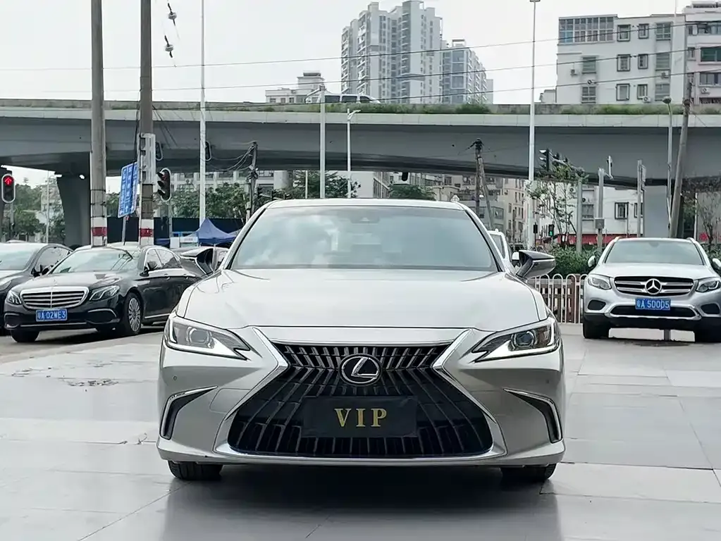 Lexus ES — фото 8