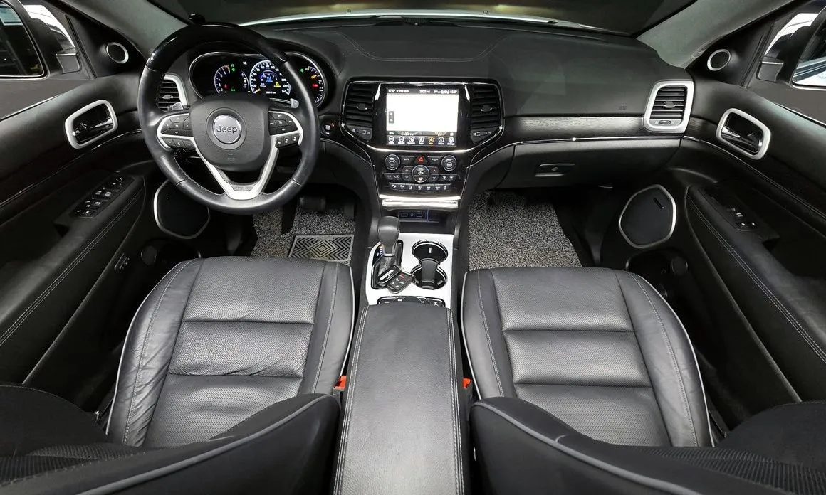 Jeep Cherokee — фото 8