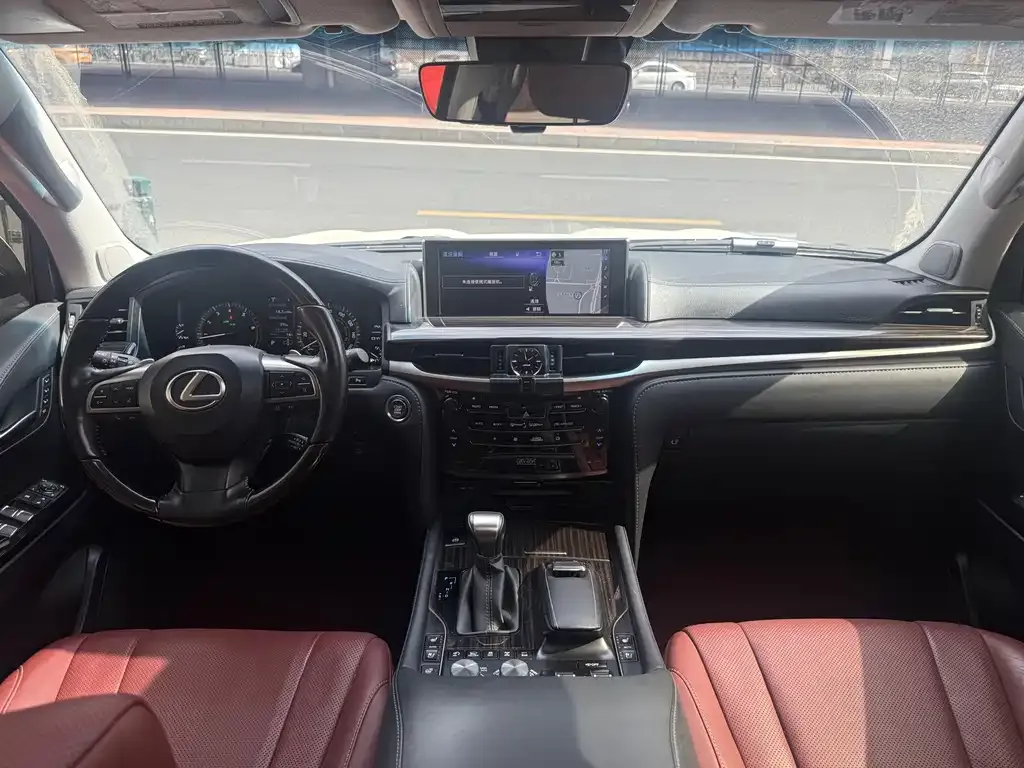 Lexus LX — фото 4