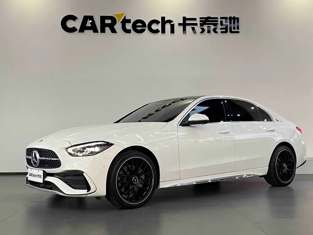 Mercedes-Benz C-Class — фото 1