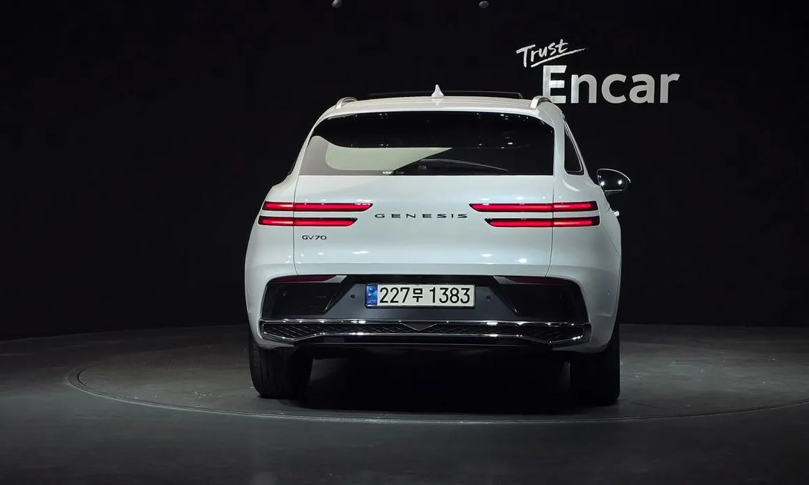 Genesis GV70 — фото 2