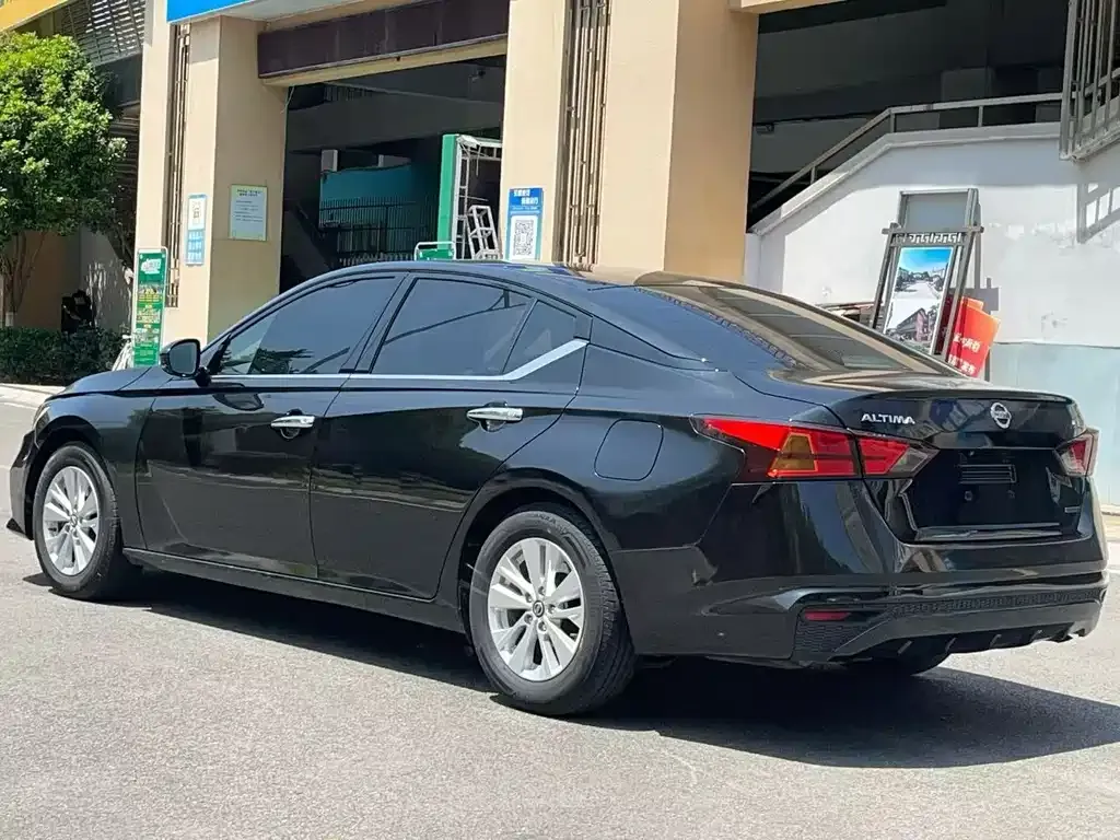 Nissan Teana — фото 4
