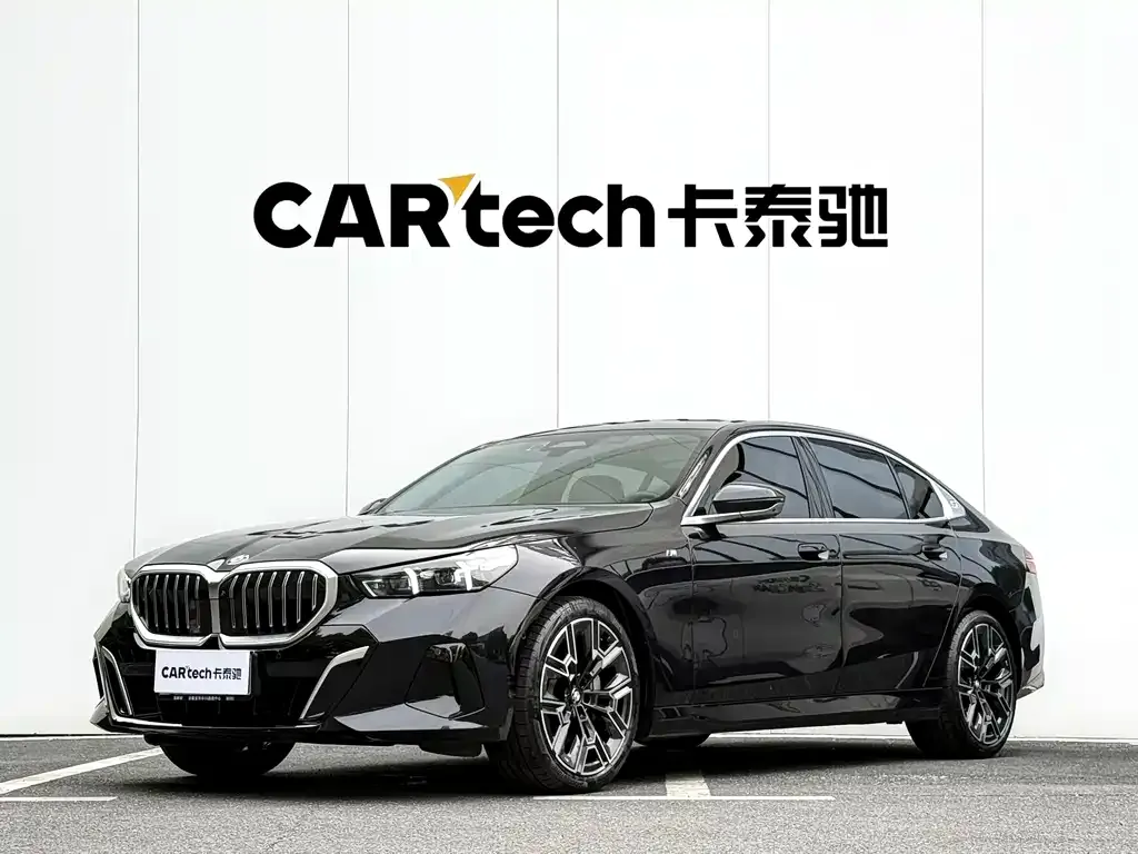 BMW 5 Series — фото 1