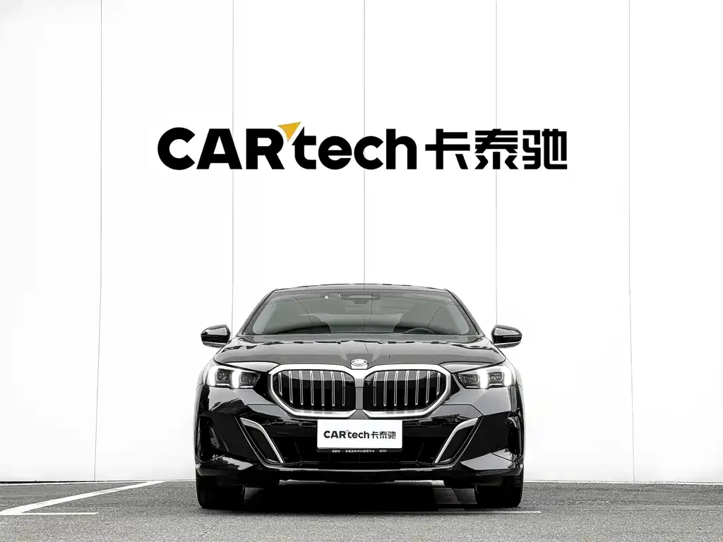 BMW 5 Series — фото 2