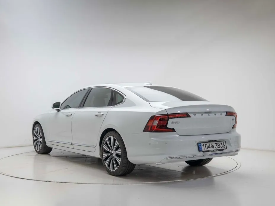 Volvo S90 — фото 3