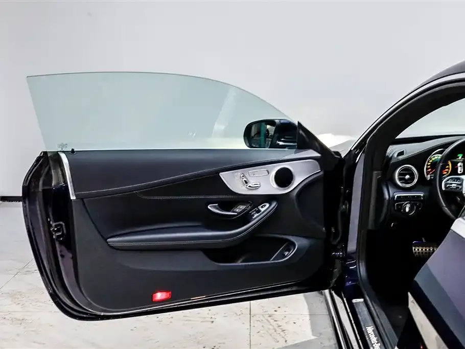 Mercedes-Benz C-Class (Import) — фото 5