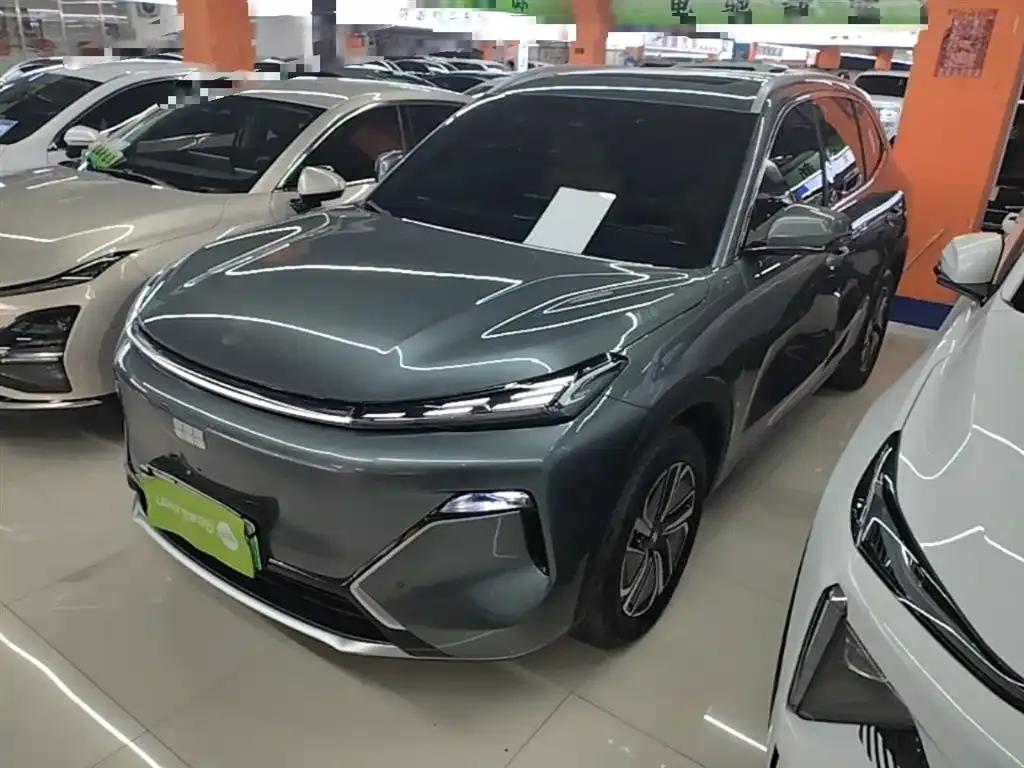 Geely Galaxy Xingjian 7 — фото 1