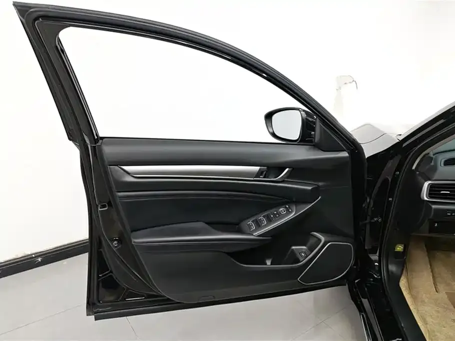 Honda Accord — фото 4