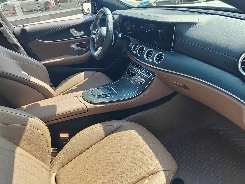 Mercedes-Benz E-Class (Import) — фото 2