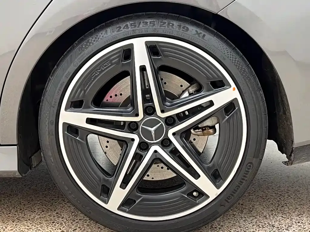 Mercedes-Benz CLA AMG — фото 4
