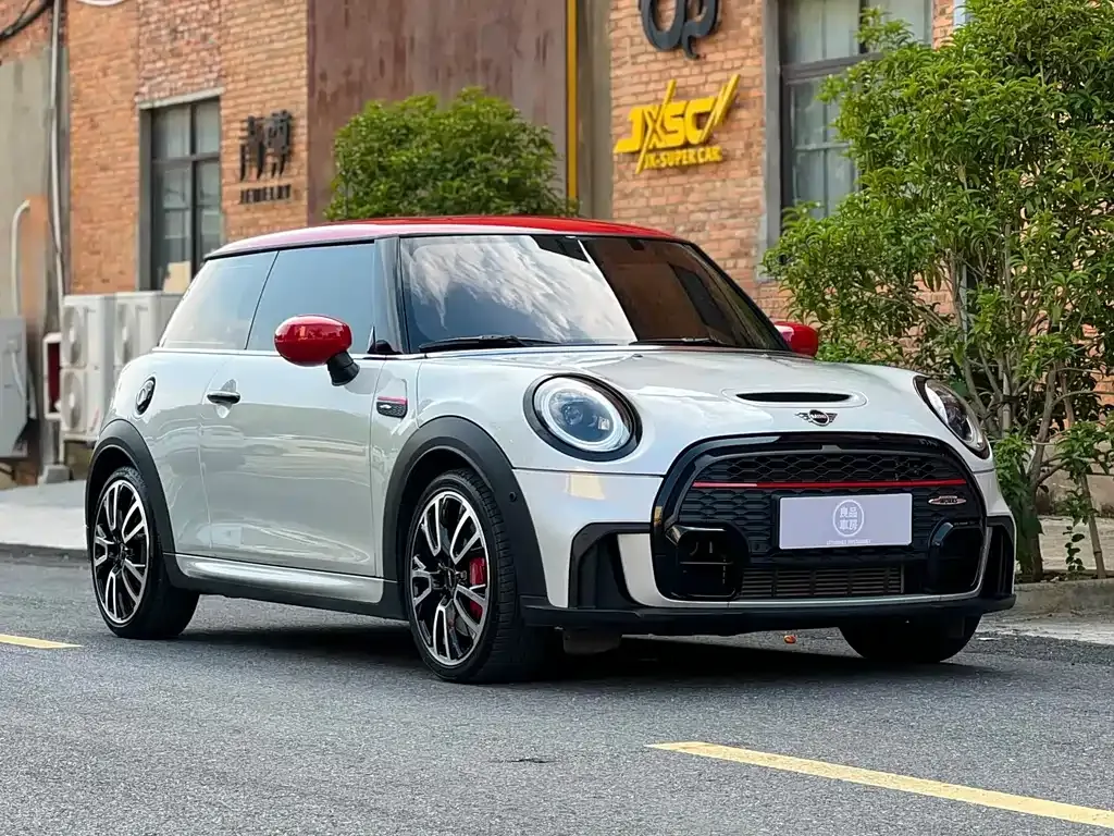 MINI JCW (John Cooper Works) — фото 3