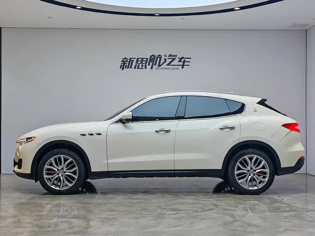 Maserati Levante — фото 8
