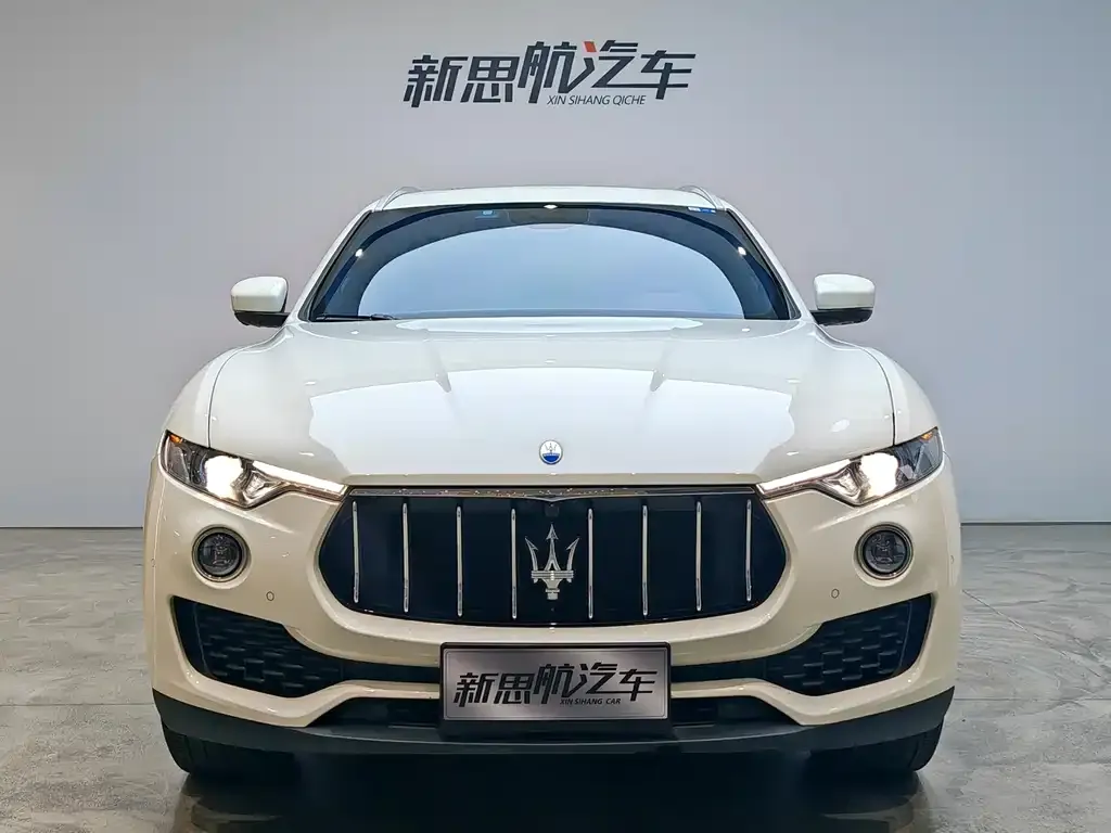 Maserati Levante — фото 4