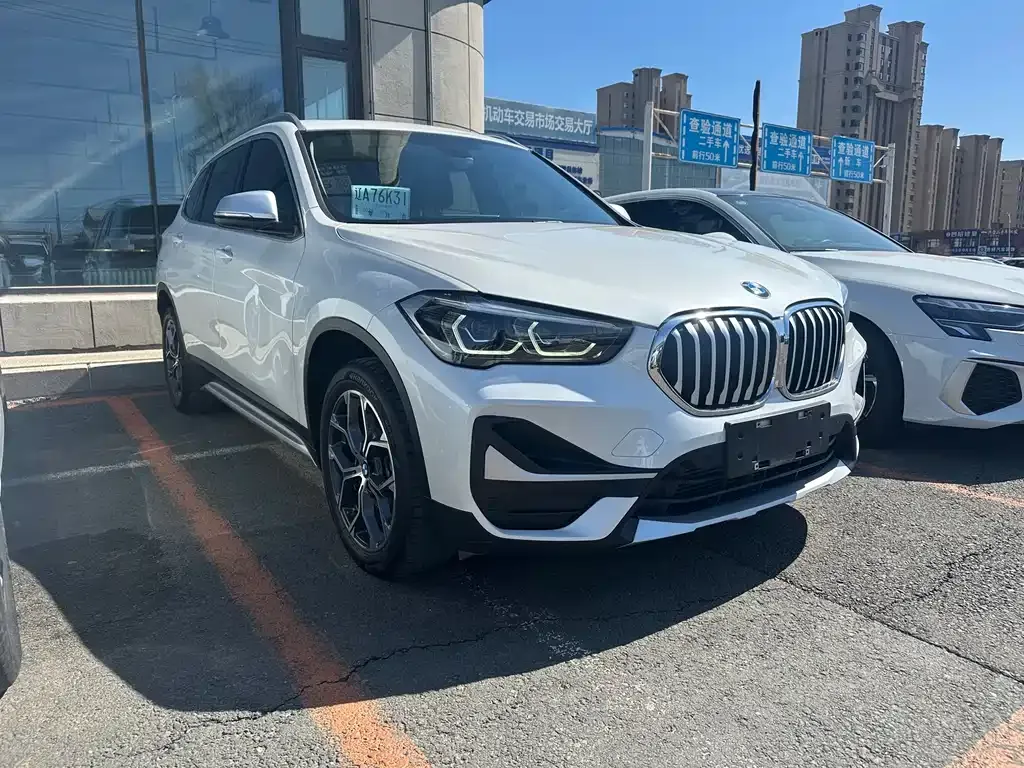 BMW X1 — фото 9