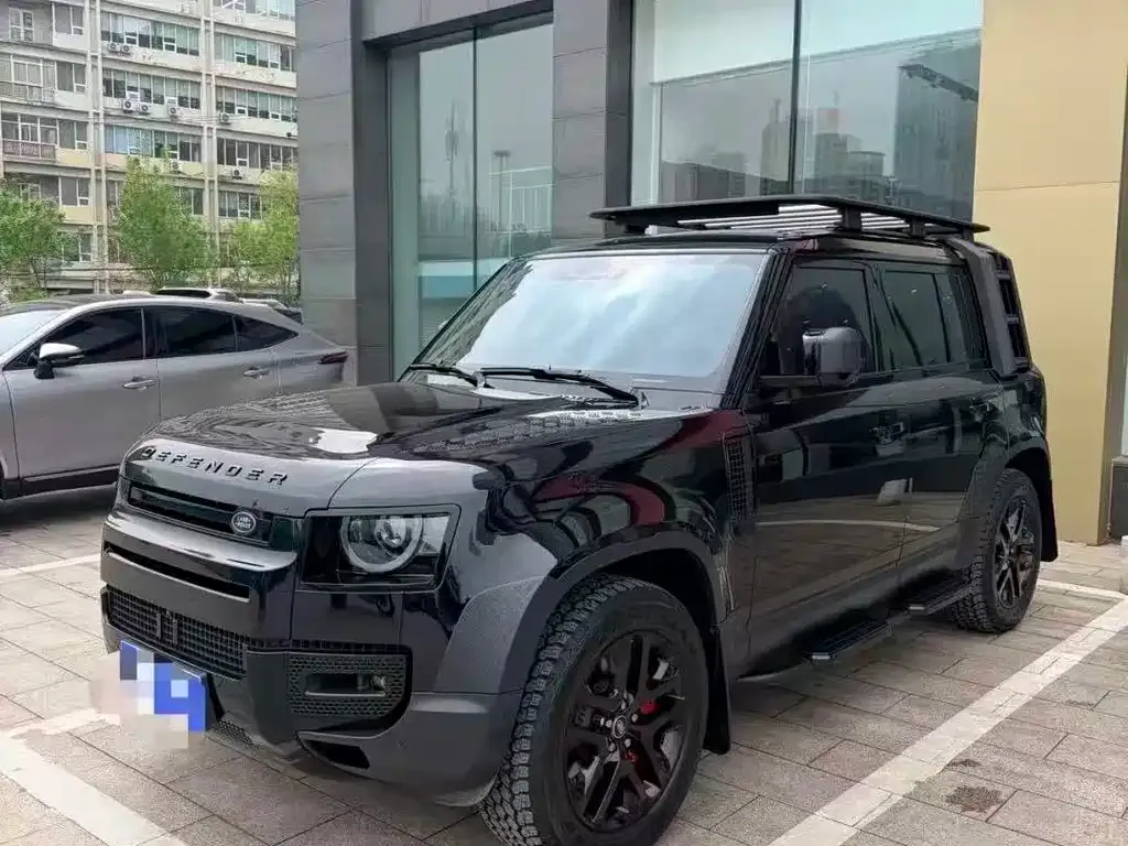 Land Rover Defender — фото 1