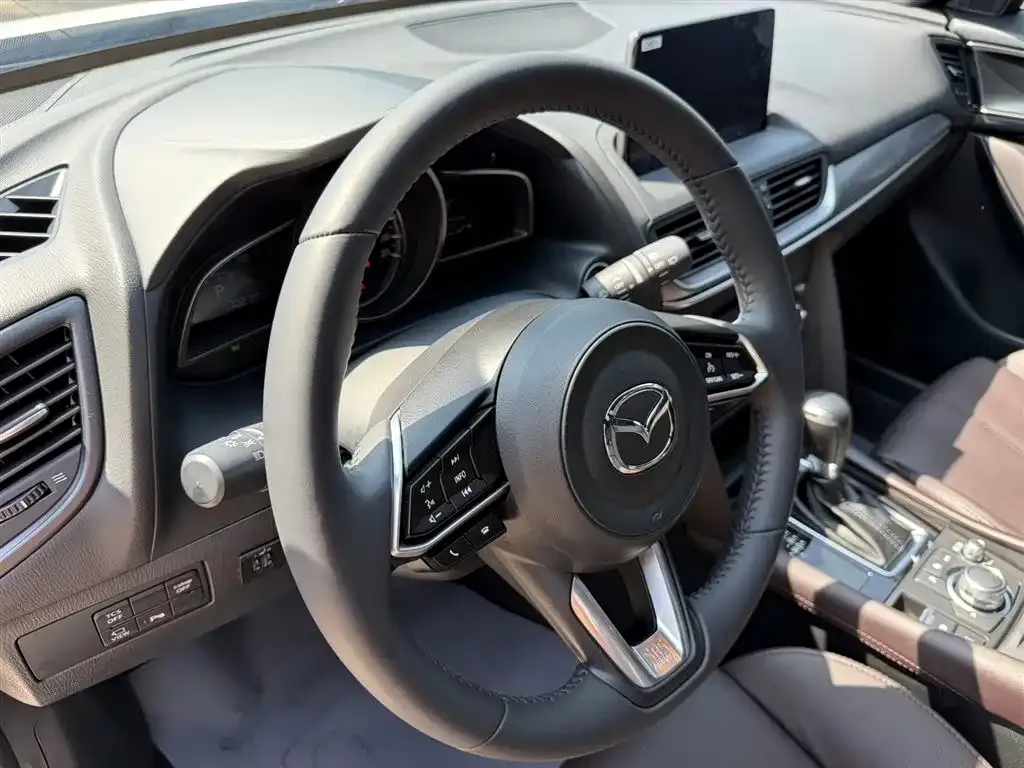 Mazda CX-4 — фото 4