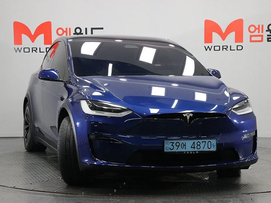 Tesla Model X — фото 9