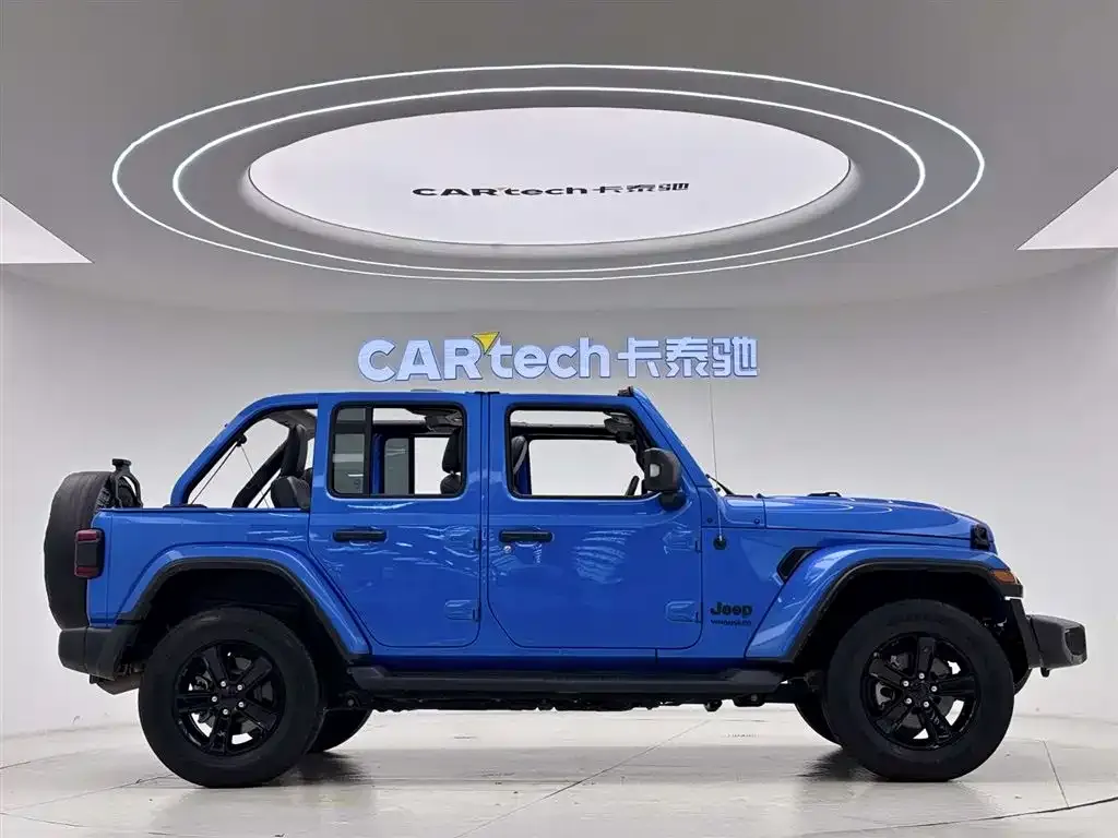 Jeep Wrangler — фото 9