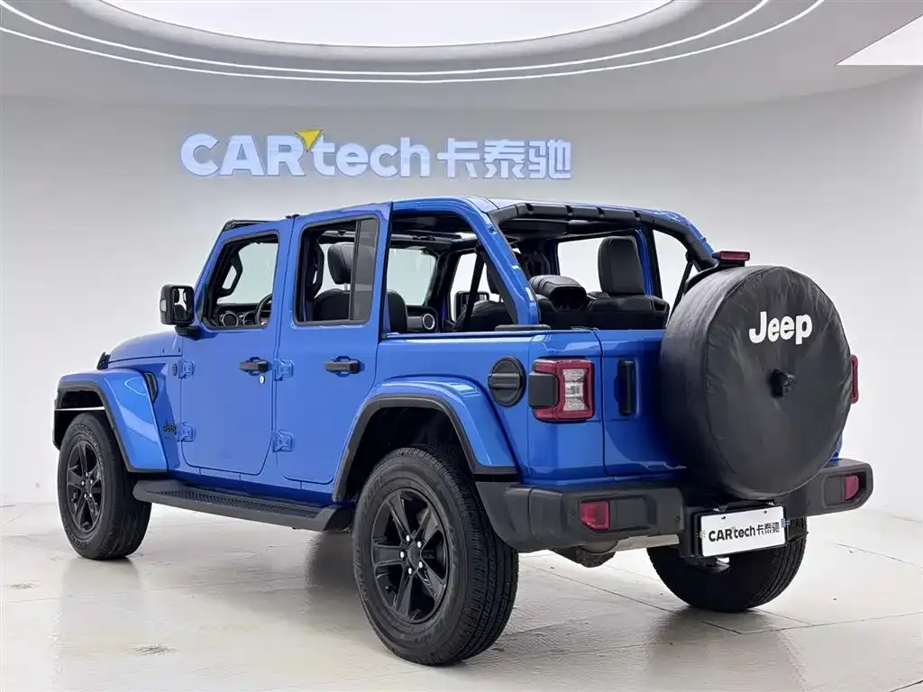 Jeep Wrangler — фото 5