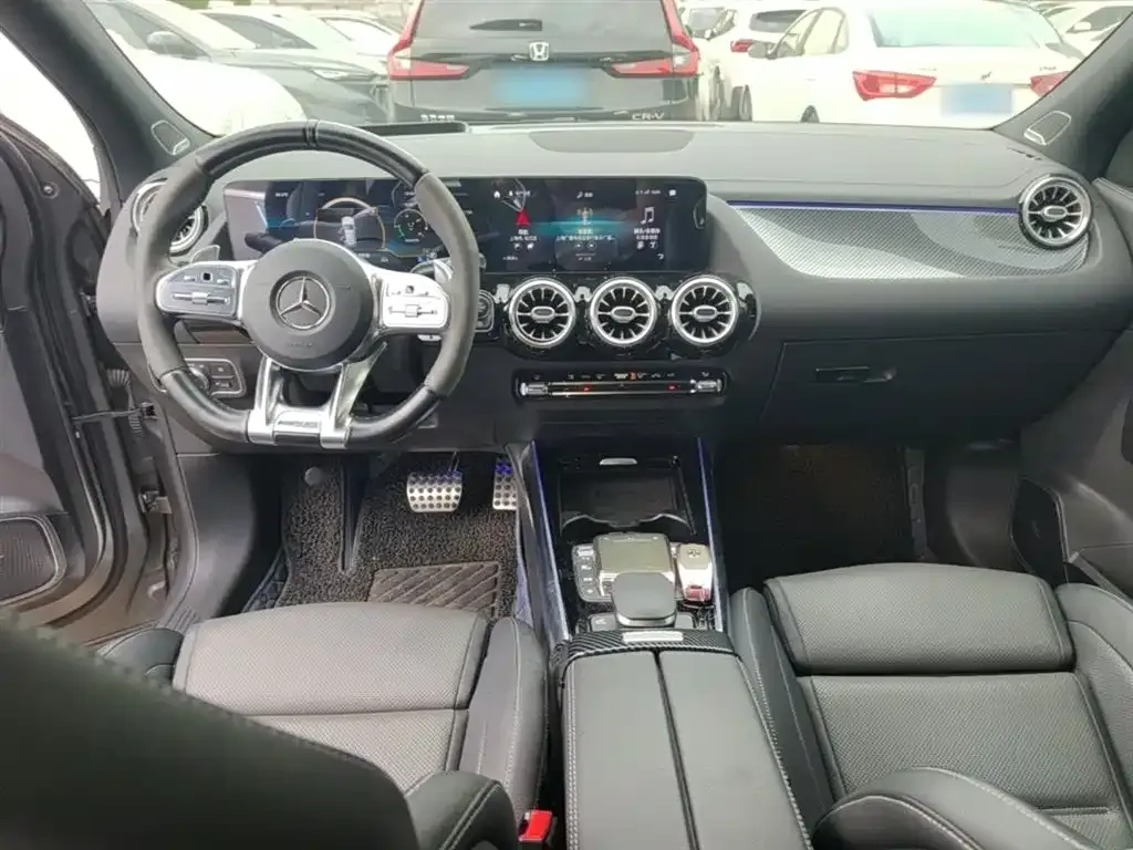 Mercedes-Benz GLA AMG — фото 10