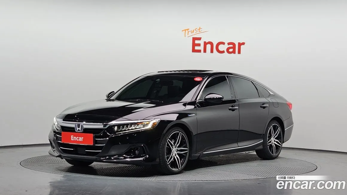 Honda Accord — фото 1