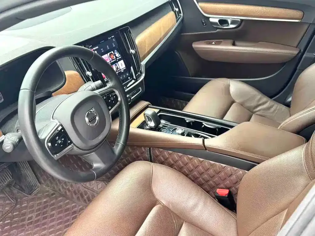 Volvo S90 — фото 8