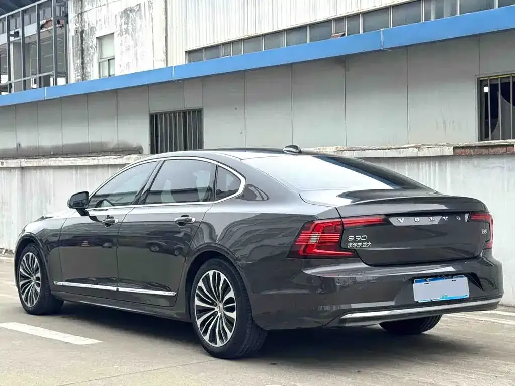 Volvo S90 — фото 7