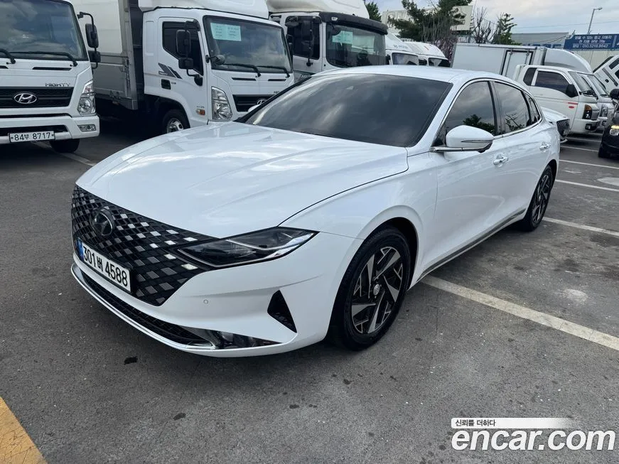 Hyundai Grandeur — фото 1
