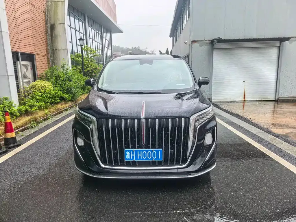 Hongqi HQ9 — фото 1