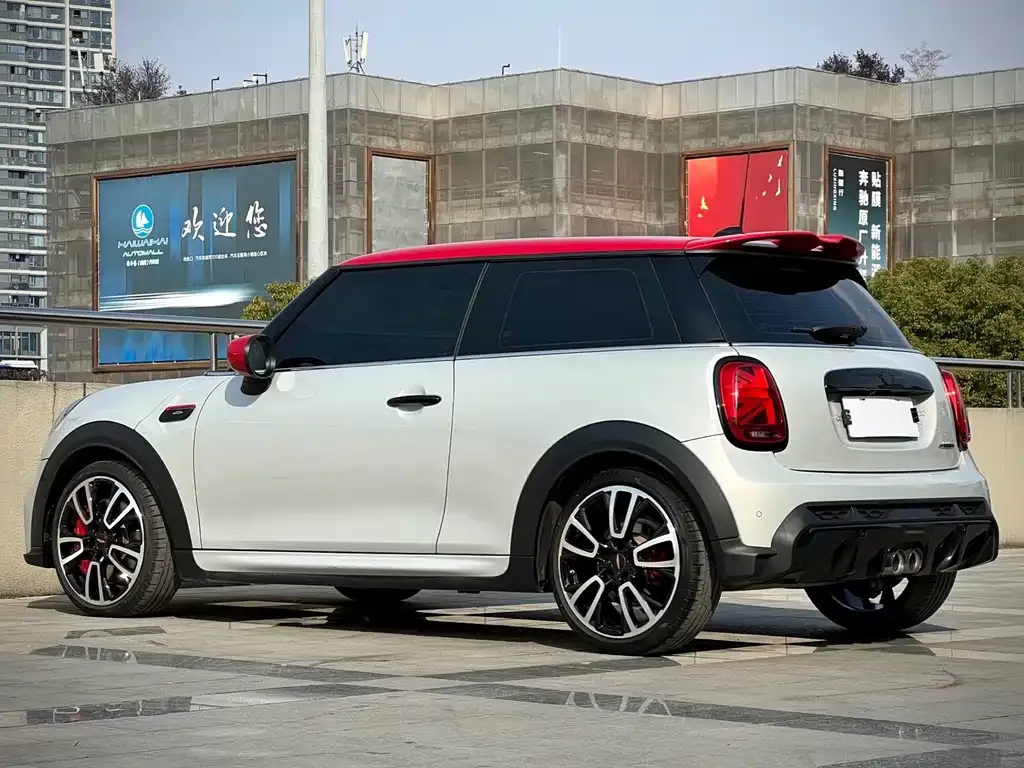 MINI JCW (John Cooper Works) — фото 3