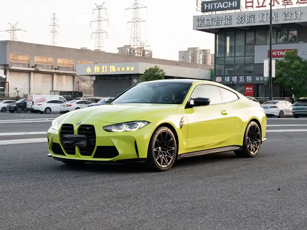 BMW M4 — фото 1