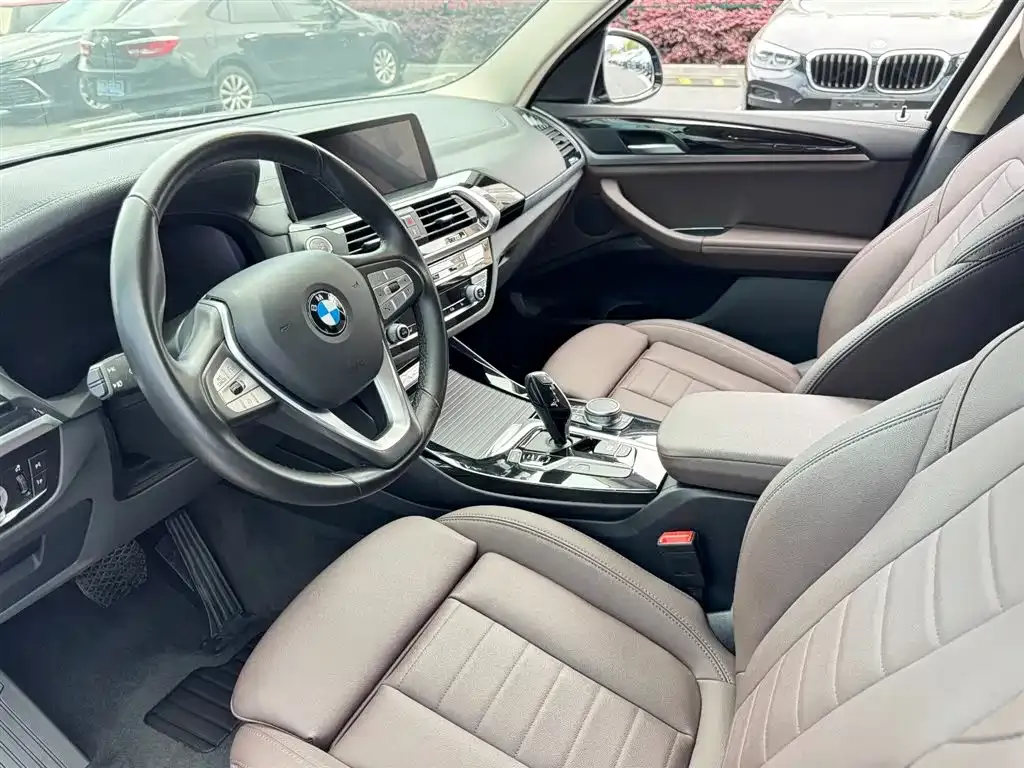 BMW X3 — фото 10