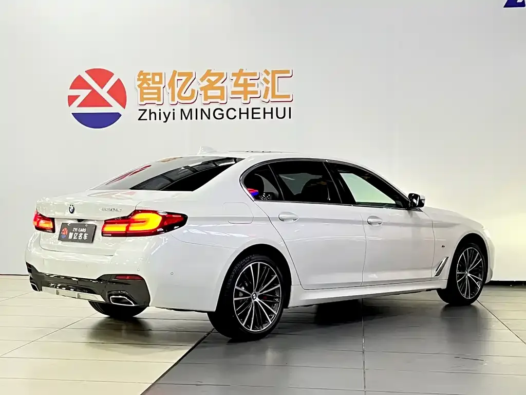 BMW 5 Series — фото 2