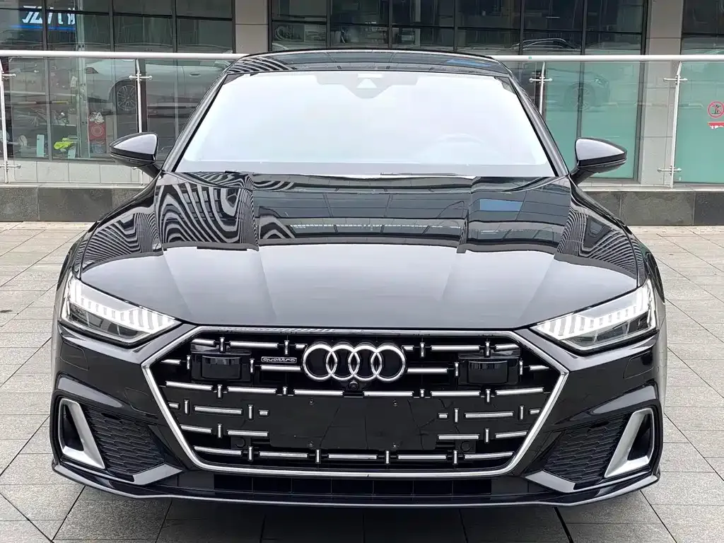 Audi A7L — фото 9