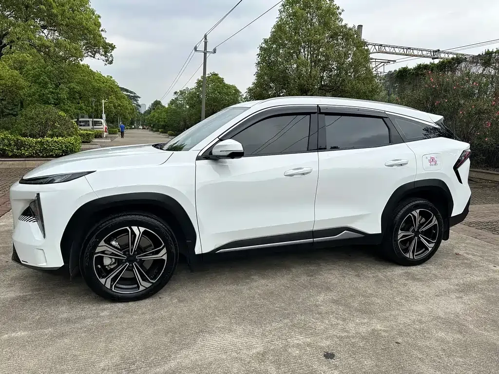 Geely Galaxy L7 — фото 4