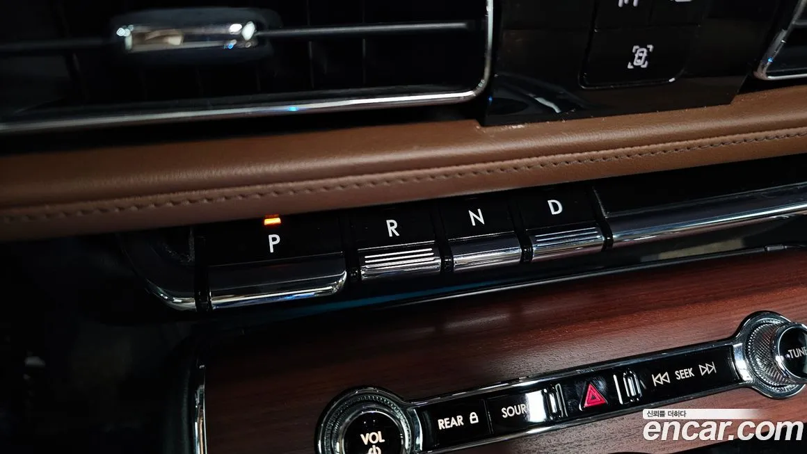 Lincoln Aviator — фото 2