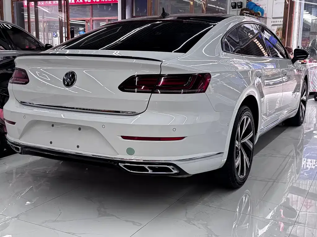 Volkswagen CC — фото 10