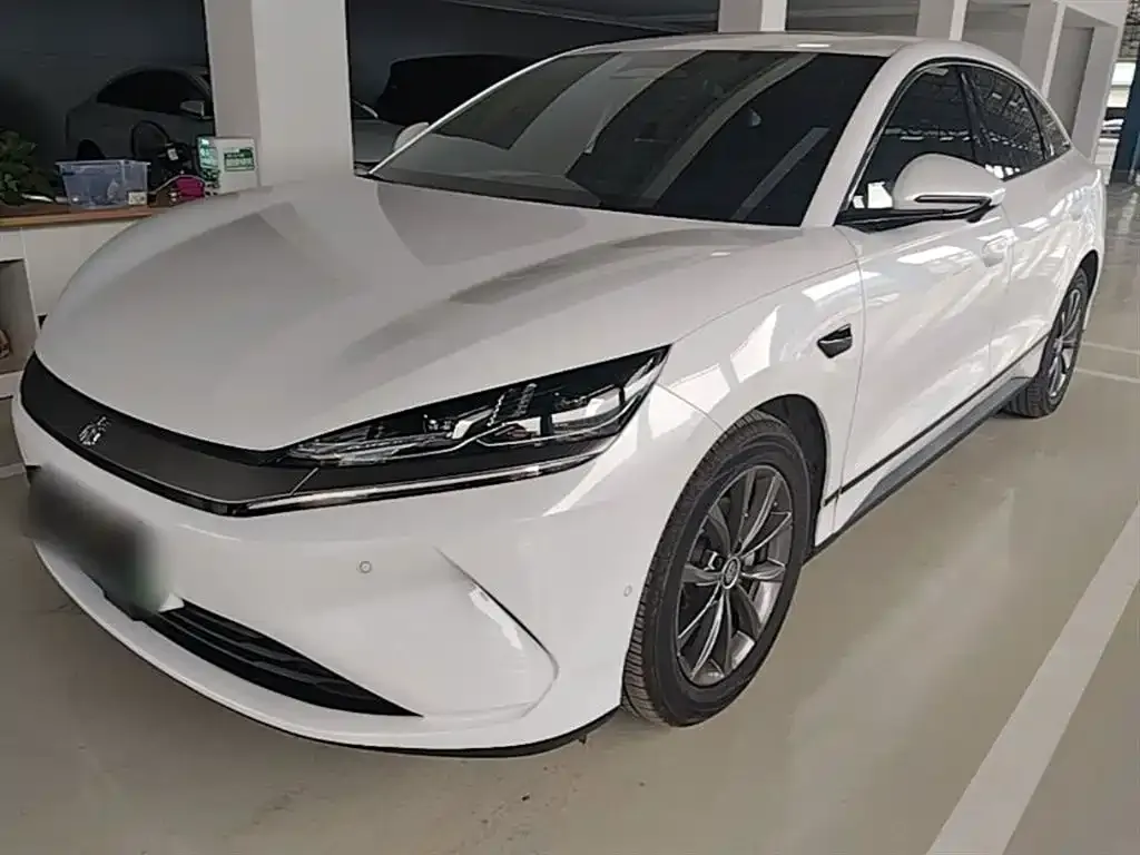 BYD Qin L — фото 8